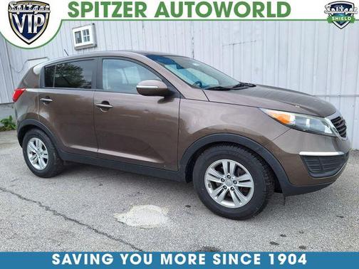 Sand Track 2011 Kia Sportage LX