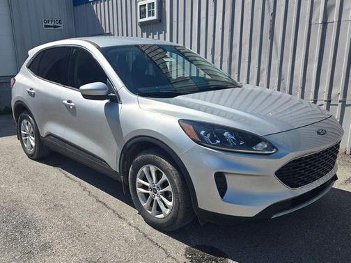 Ingot Silver 2020 Ford Escape SE