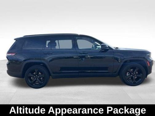 2023 Jeep Grand Cherokee L Laredo