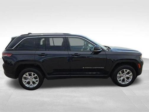 Blue 2023 Jeep Grand Cherokee Limited