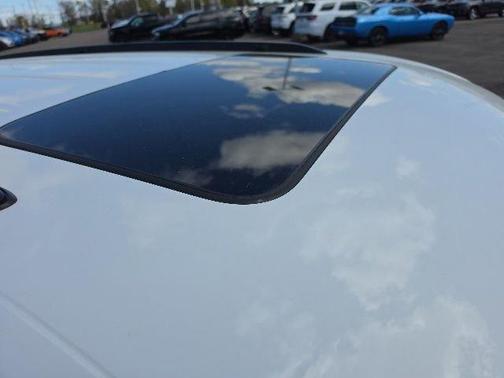 White 2023 Jeep Grand Cherokee L Laredo
