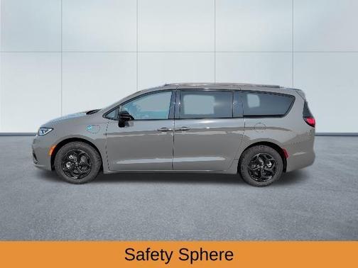 2025 Chrysler Pacifica Hybrid Select