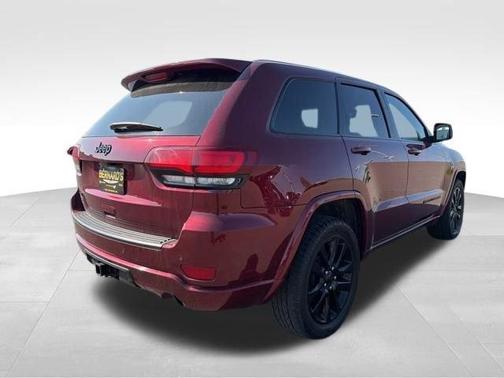 Red 2020 Jeep Grand Cherokee Altitude
