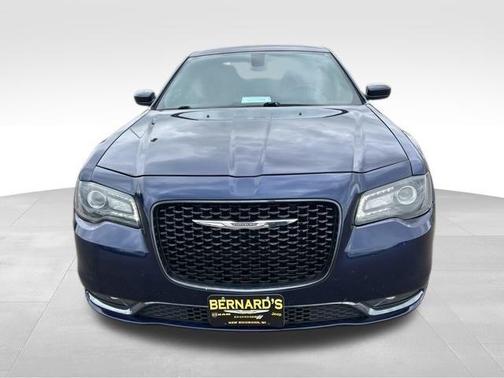2016 Chrysler 300 S