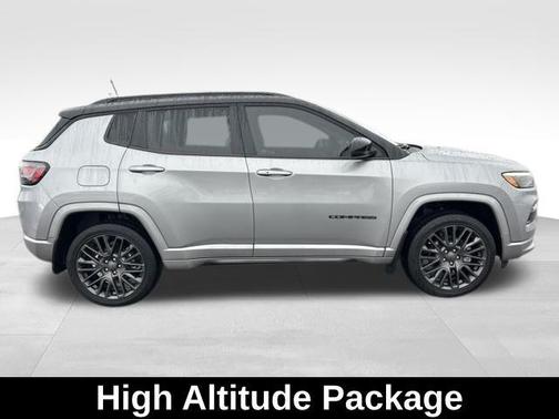 2022 Jeep Compass Altitude
