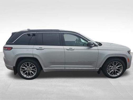 2023 Jeep Grand Cherokee Summit
