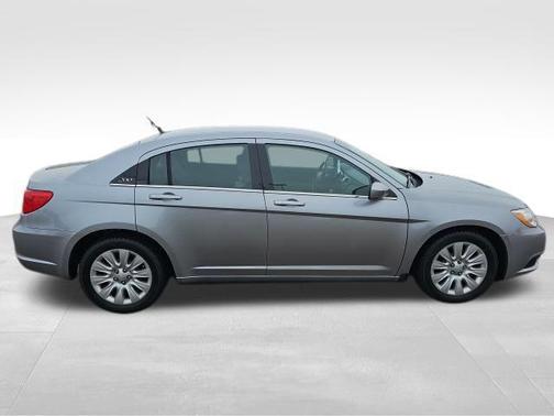 2013 Chrysler 200 LX
