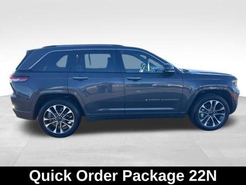 2022 Jeep Grand Cherokee Overland