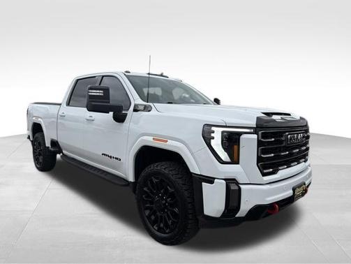 White 2024 GMC Sierra 2500 AT4