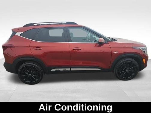 2023 Kia Seltos Nightfall