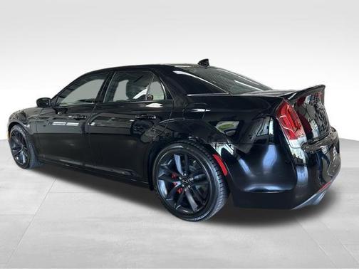 2023 Chrysler 300 300C