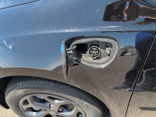2025 Chrysler Pacifica Hybrid Select