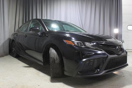 Midnight Black Metallic 2024 Toyota Camry SE