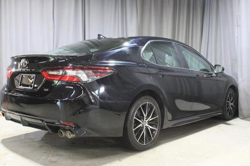 Midnight Black Metallic 2024 Toyota Camry SE