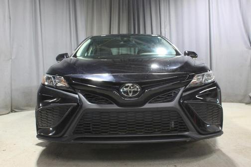 Midnight Black Metallic 2024 Toyota Camry SE