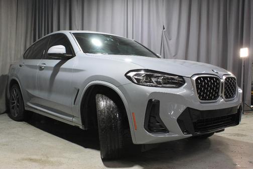 2023 BMW X4 xDrive30i