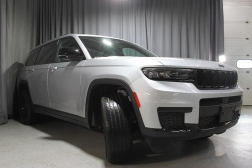 2023 Jeep Grand Cherokee L Laredo