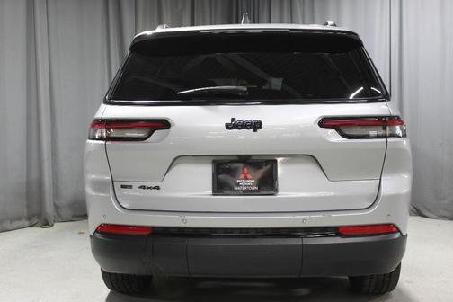 2022 Jeep Grand Cherokee L Laredo