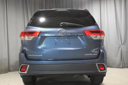 2017 Toyota Highlander 