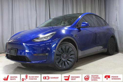 Deep Blue Metallic 2022 Tesla Model Y Long Range