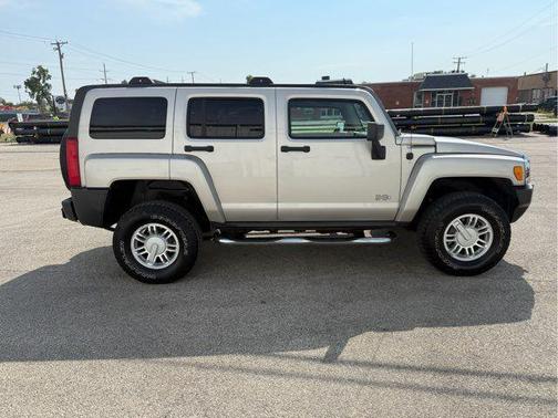 2008 Hummer H3 Base