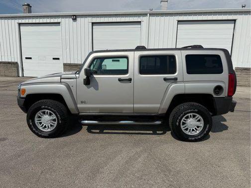 2008 Hummer H3 Base