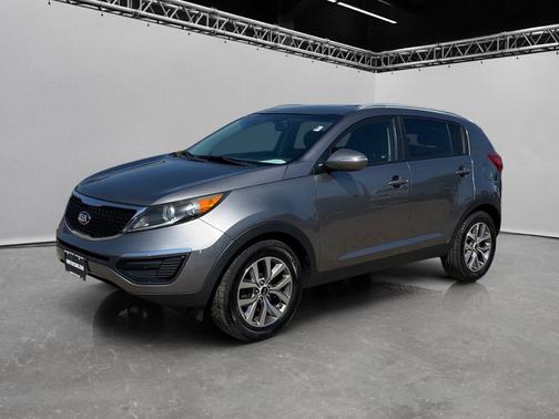 Mineral Silver 2015 Kia Sportage 2WD 4dr LX