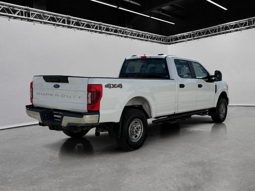 Oxford White 2021 Ford F-250 XL 4WD Crew Cab 8' Box