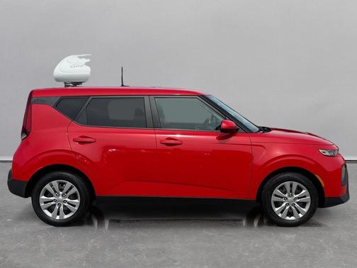Inferno Red 2022 Kia Soul LX IVT