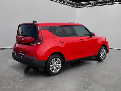 Inferno Red 2022 Kia Soul LX IVT