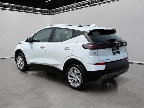 Summit White 2023 Chevrolet Bolt EUV FWD 4dr LT