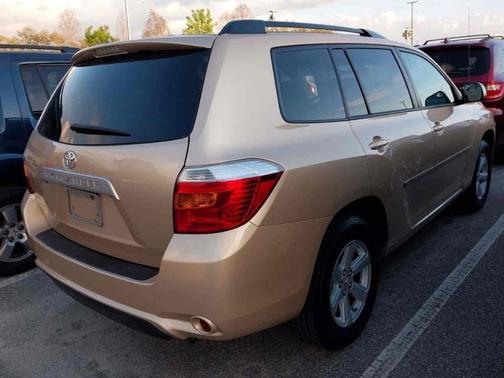 2010 Toyota Highlander FWD 4dr V6 Base (Natl)