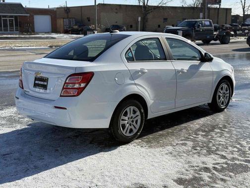 2020 Chevrolet Sonic FWD Sedan LS