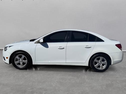 Summit White 2014 Chevrolet Cruze 4dr Sdn Auto 1LT