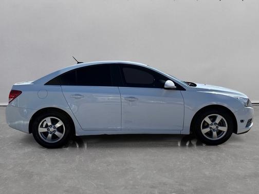 Summit White 2014 Chevrolet Cruze 4dr Sdn Auto 1LT