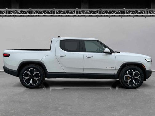 2022 Rivian R1T Adventure Package AWD
