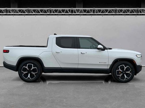 2022 Rivian R1T Adventure Package AWD