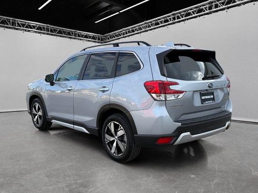 Ice Silver Metallic 2019 Subaru Forester 2.5i Touring