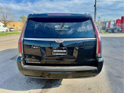 2018 Cadillac Escalade ESV Luxury