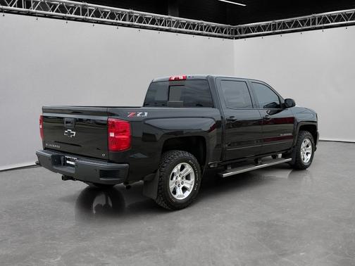 Black 2018 Chevrolet Silverado 1500 4WD Crew Cab 143.5" LT w/2LT