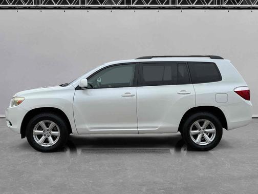 Blizzard Pearl 2009 Toyota Highlander FWD 4dr L4 Base (Natl)