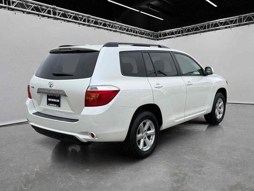 Blizzard Pearl 2009 Toyota Highlander FWD 4dr L4 Base (Natl)