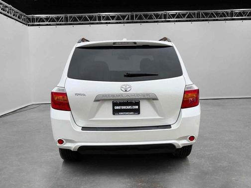 Blizzard Pearl 2009 Toyota Highlander FWD 4dr L4 Base (Natl)