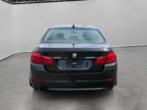 Azurite Black Metallic 2013 BMW 528 4dr Sdn 528i xDrive AWD
