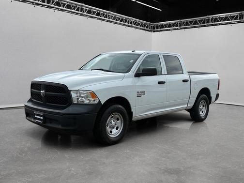 Bright White Clearcoat 2022 RAM 1500 Classic Tradesman 4x4 Crew Cab 5'7" Box