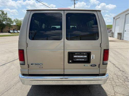 2013 Ford E350 Super Duty XLT