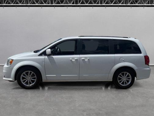 White Knuckle Clearcoat 2019 Dodge Grand Caravan SXT Wagon