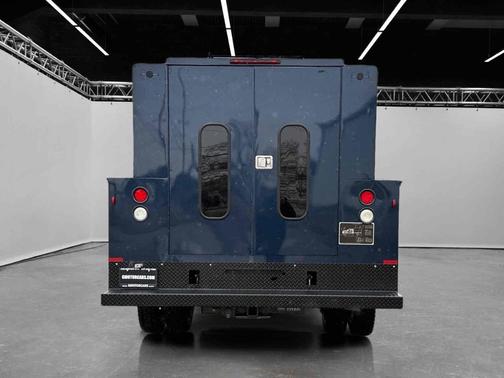 2013 Ford F-450 4WD Crew Cab 176" WB 60" CA XL