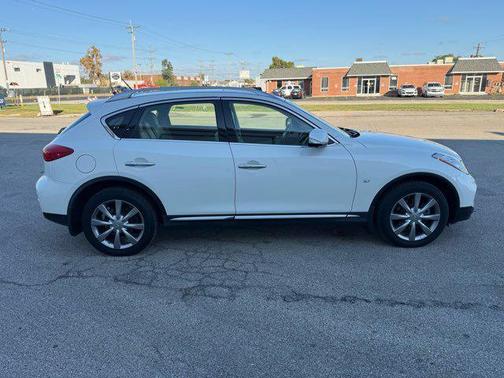 2016 INFINITI QX50 Base
