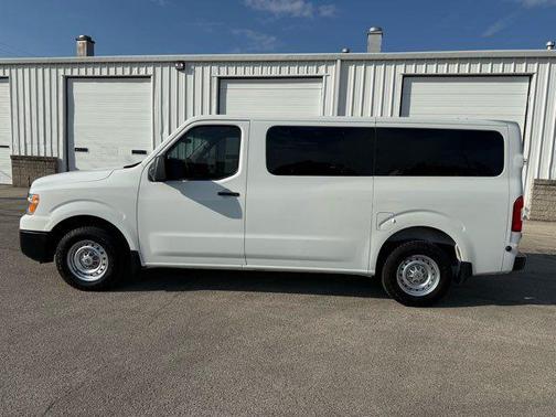 2018 Nissan NV Passenger NV3500 HD S V6